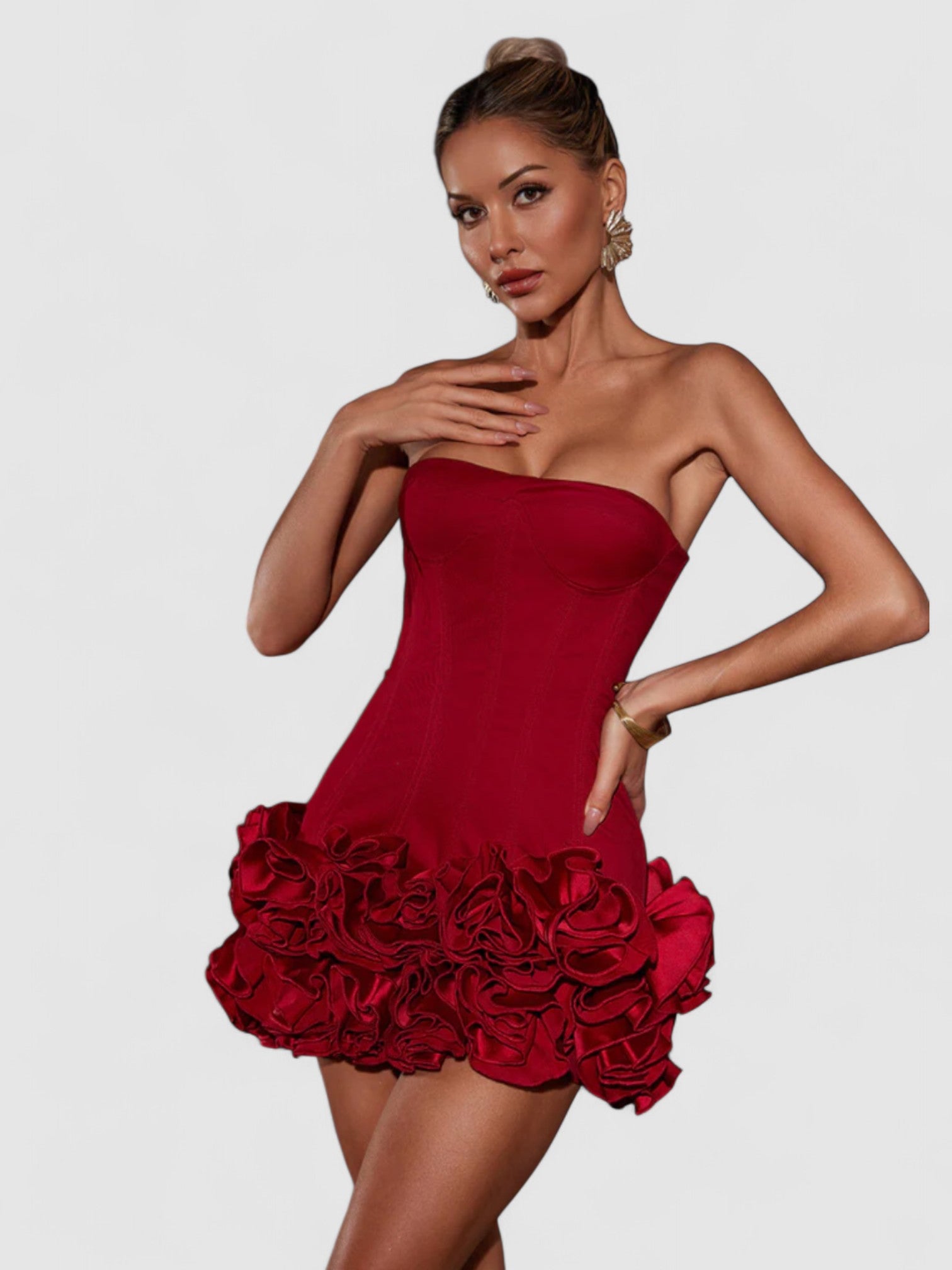 Aurelia’s Corset Mini Dress with Structured Bodice and Sleek Silhouette