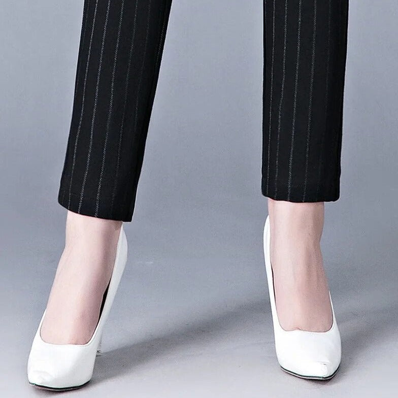 Rhia's High-Waisted Leggings Stretch Fit Faux Pocket Detail
