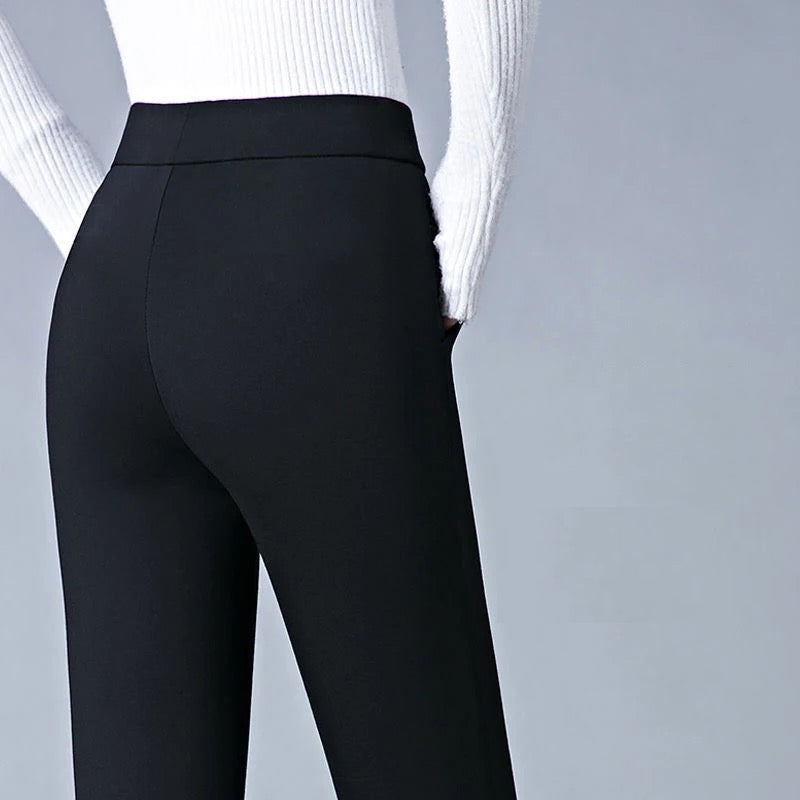 Rhia's High-Waisted Leggings Stretch Fit Faux Pocket Detail